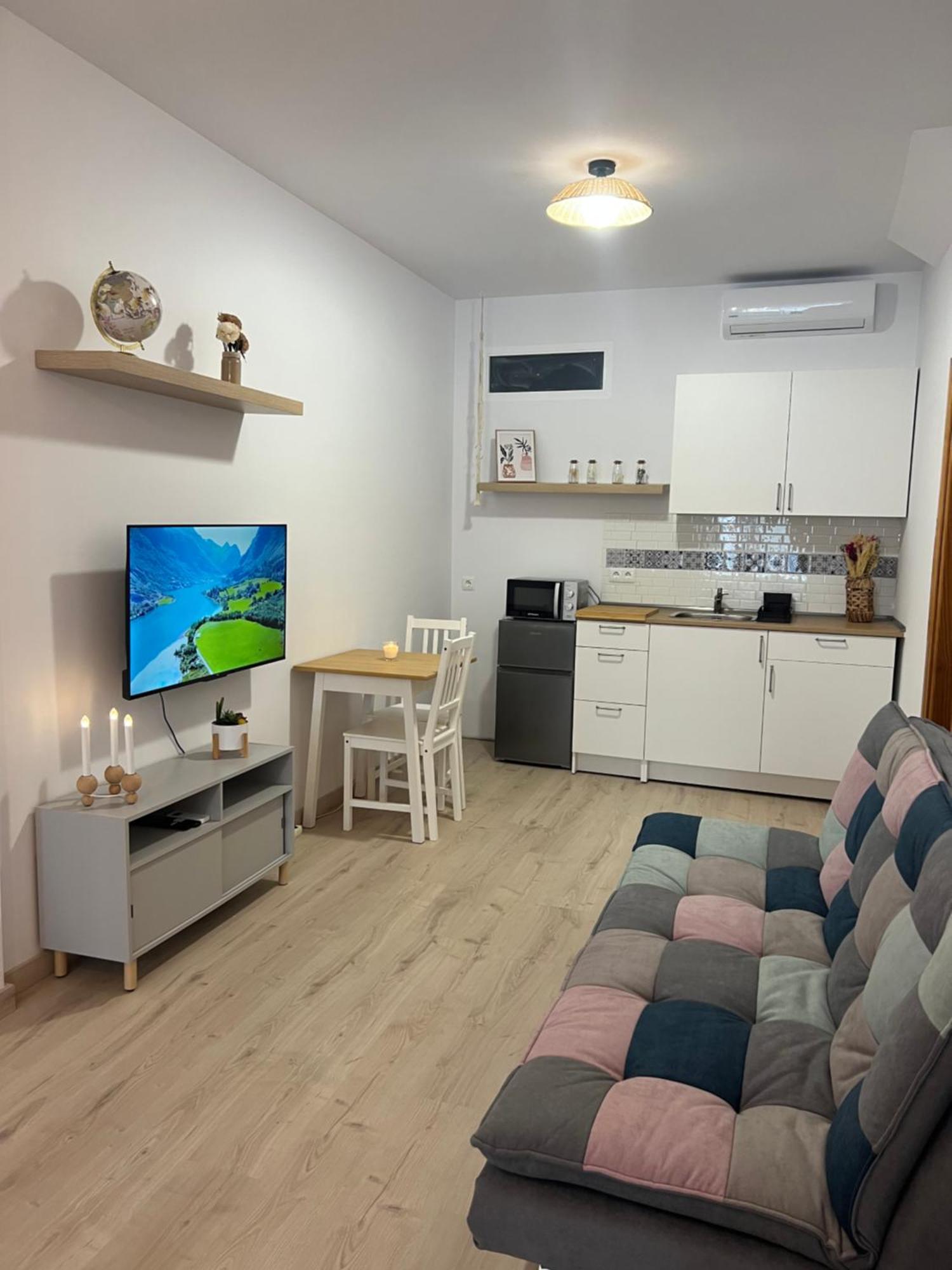 Loft La Casa De Lola Apartment Caleta De Velez Bagian luar foto